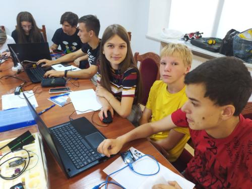 211112945_2176101475860123_6836339526646656815_n